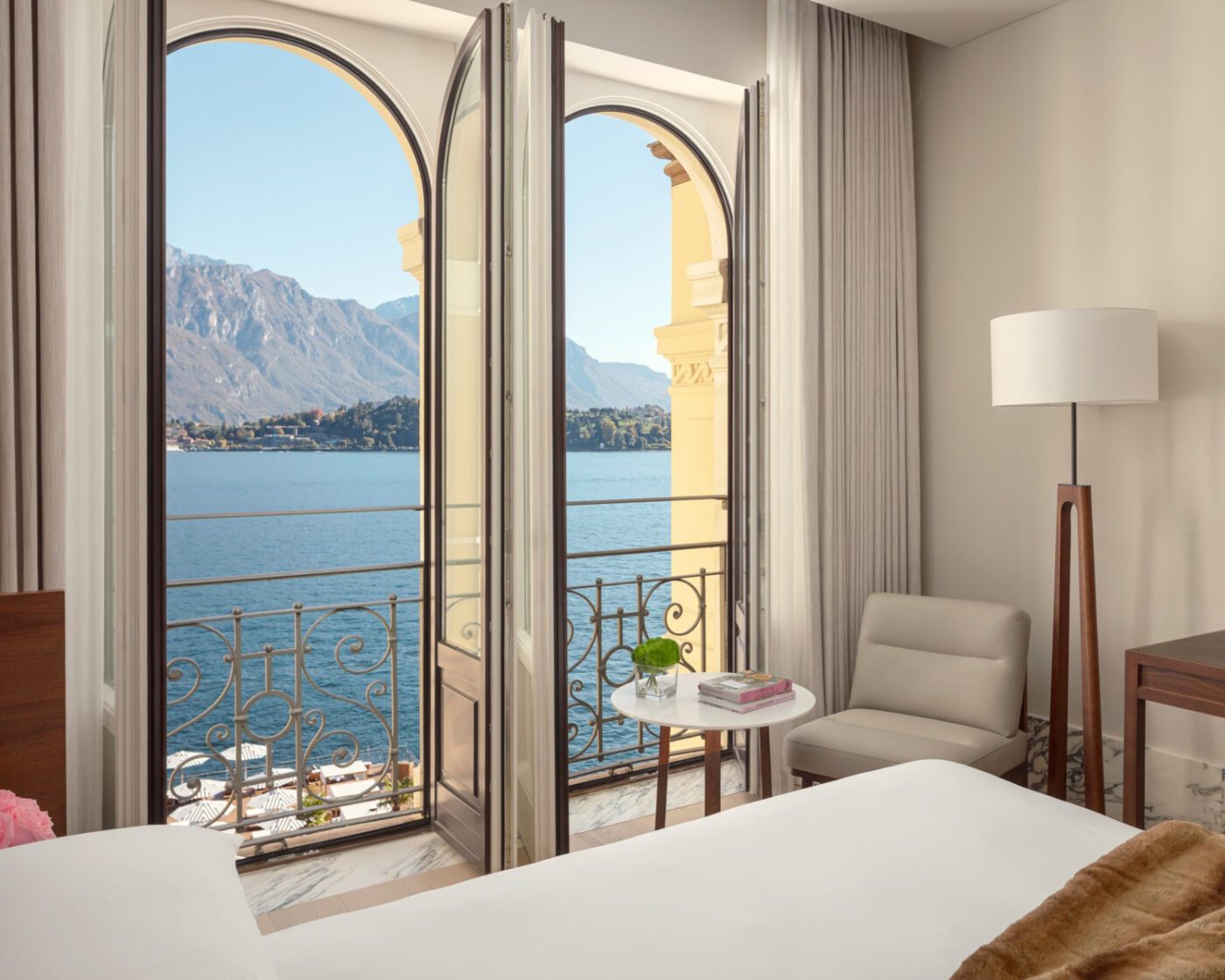 imgi_58_EDT-MILLE-Lake_View_Room_No_Balcony_02